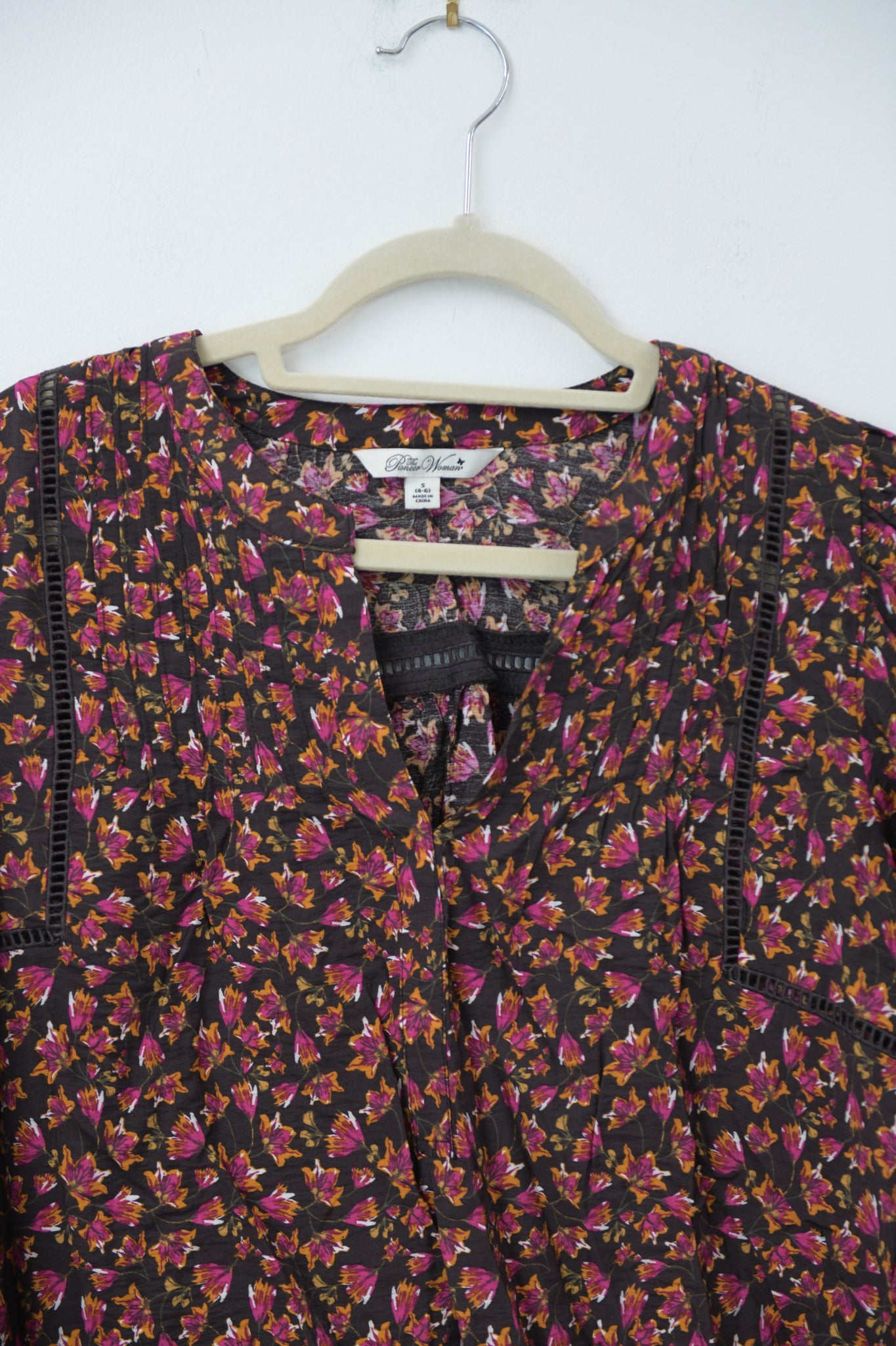 Pioneer Woman long sleeve blouse Size S / EUC