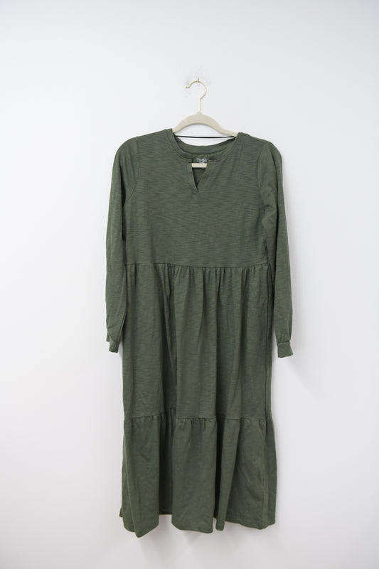 Time and Tru tiered midi dress Size S / EUC