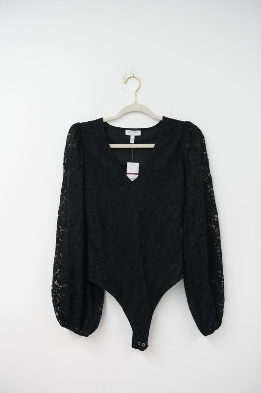 Sofia off long sleeve lace bodysuit Size S / NWT