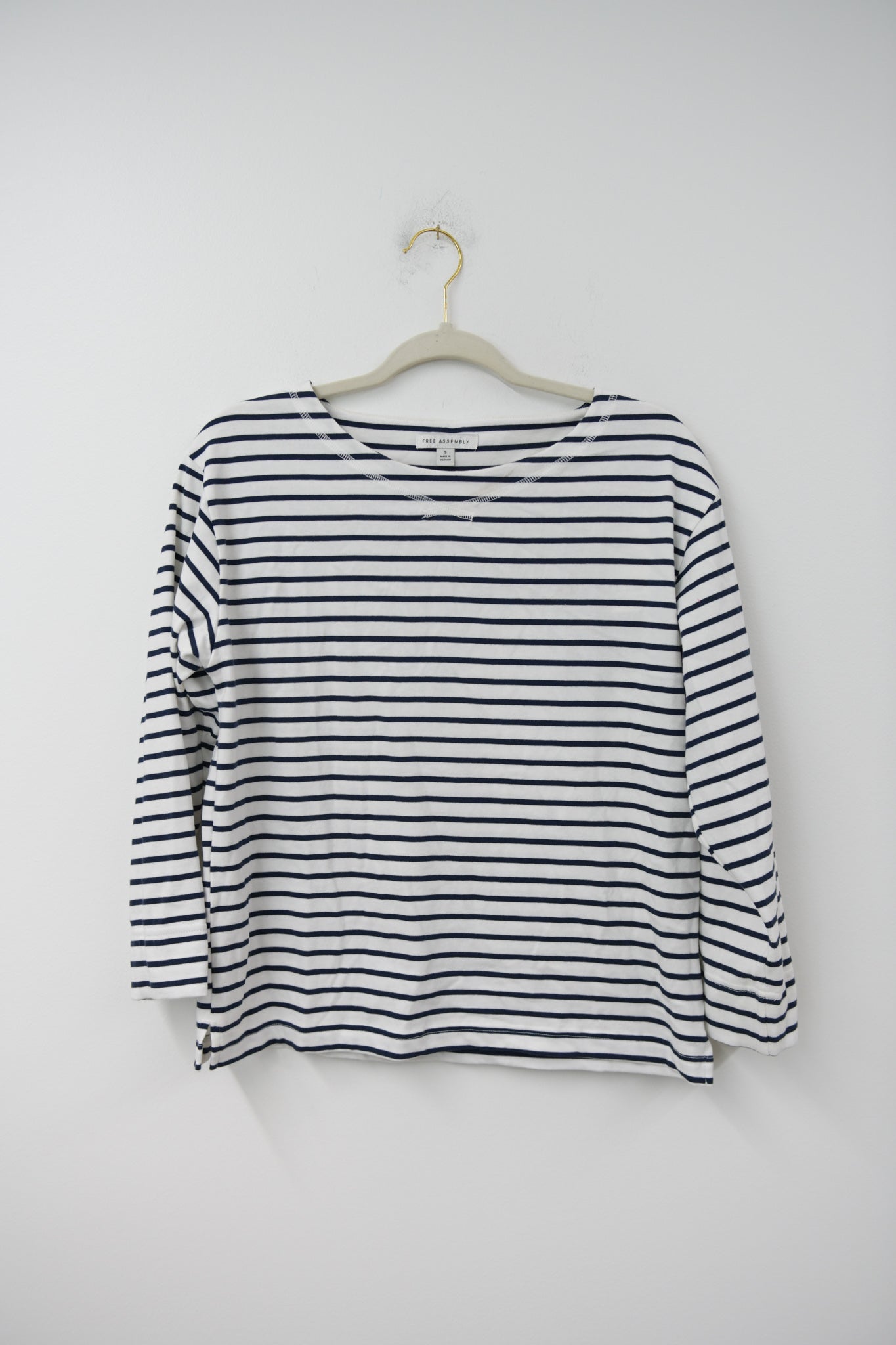 Free Assembly long sleeve top Size S / EUC