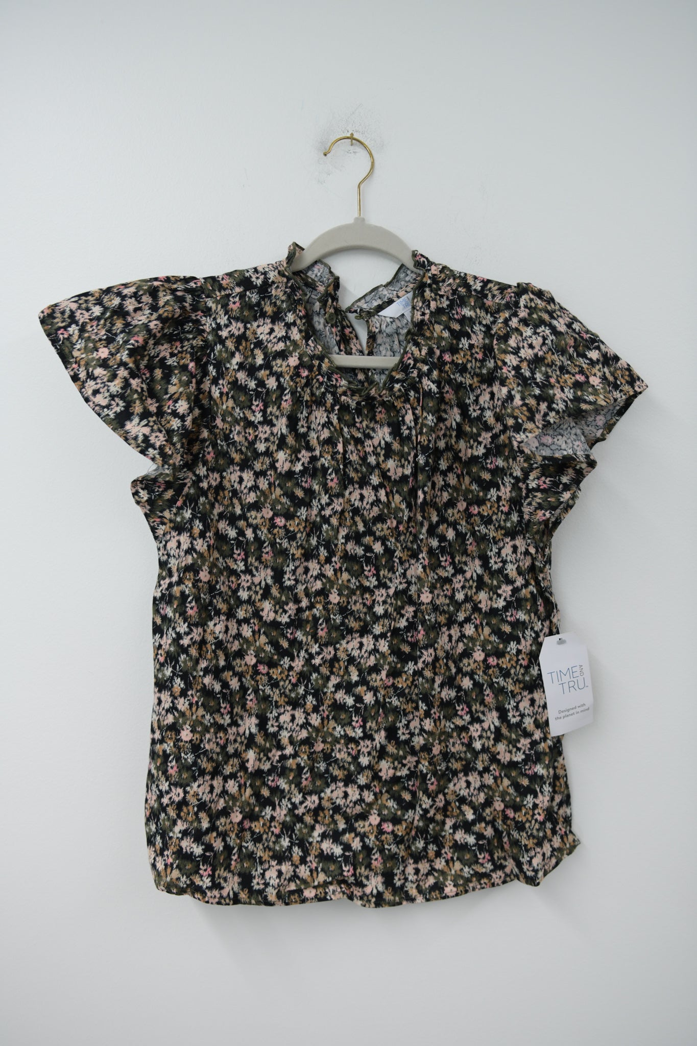 Time and Tru sleeveless blouse Size S / NWT