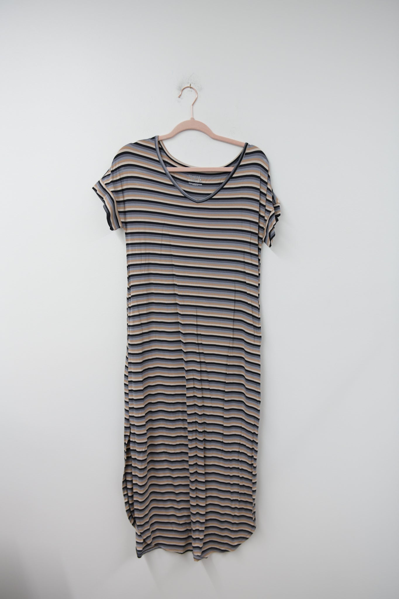 Time and Tru knit maxi dress Size S / NWT