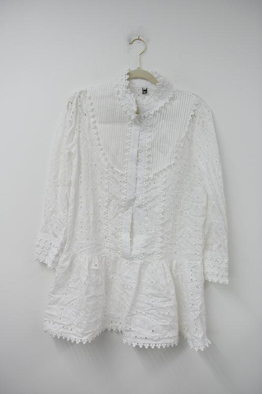eyelet mini dress Size M / EUC