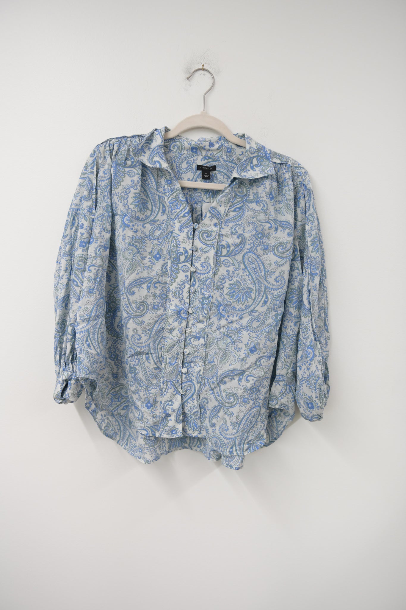 Ann Taylor long sleeve blouse Size XS / NWT