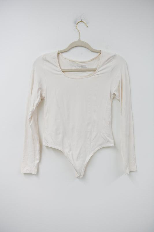 Sofia long sleeve bodysuit Size L / EUC