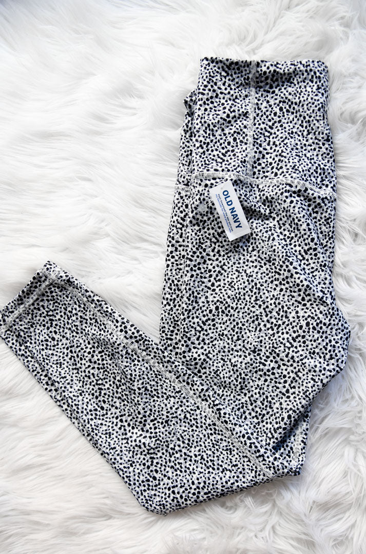 Old Navy high rise capri leggings Size M / NWT