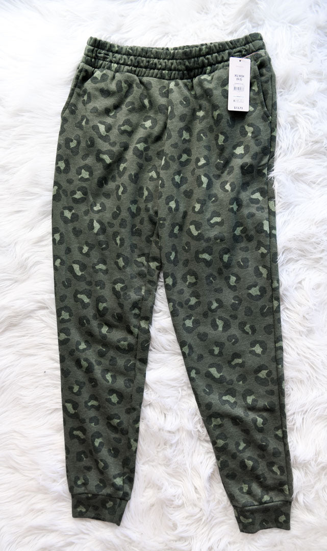 Secret Treasures sweat joggers Size XS / NWT