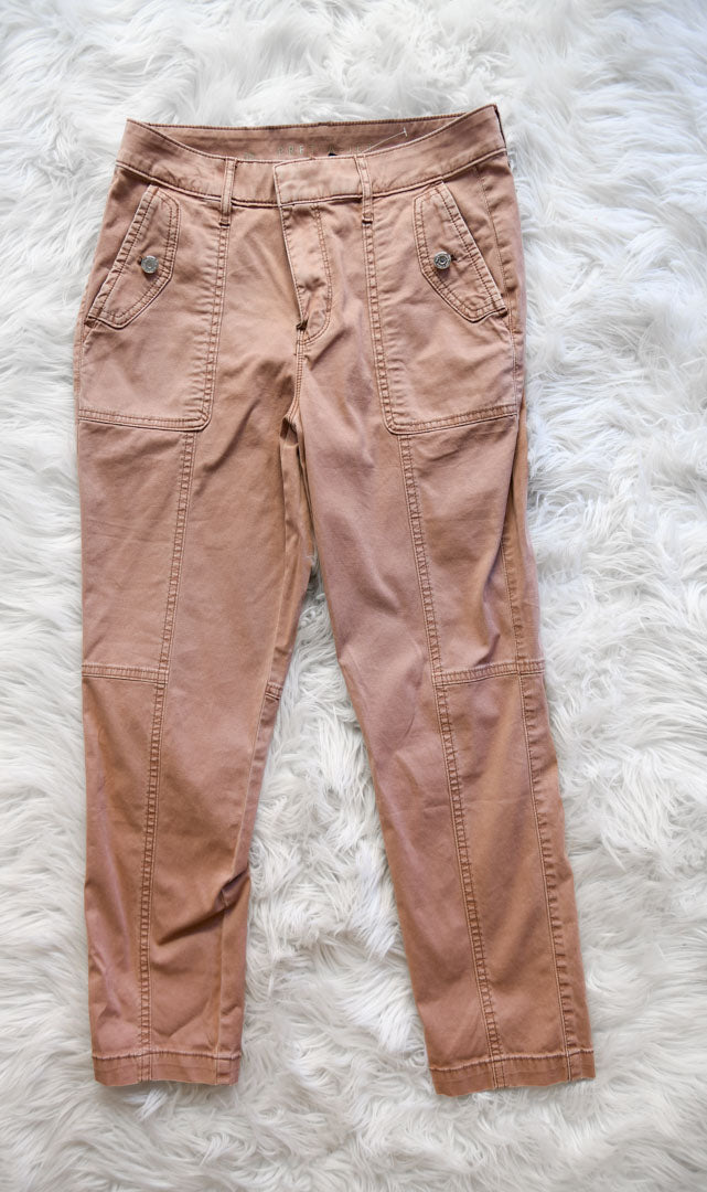 The Pret-A-Jet high rise pant Size 4S /EUC