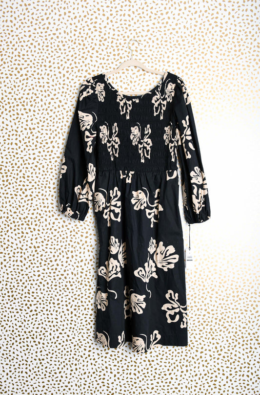 Scoop long sleeve midi dress Size M \ NWT