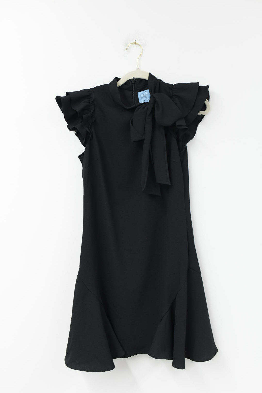 Cece flutter sleeve mini dress Size 4 / EUC