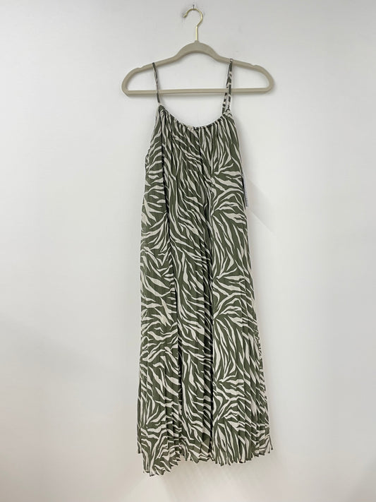 Time and Tru pleated slip midi dress Size S / NWT