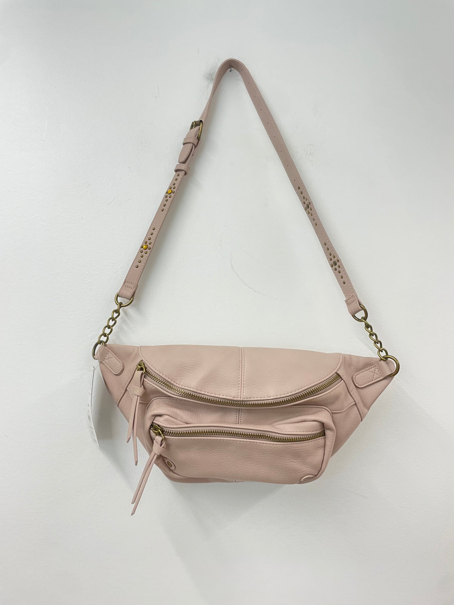 No Boundaries fanny pack