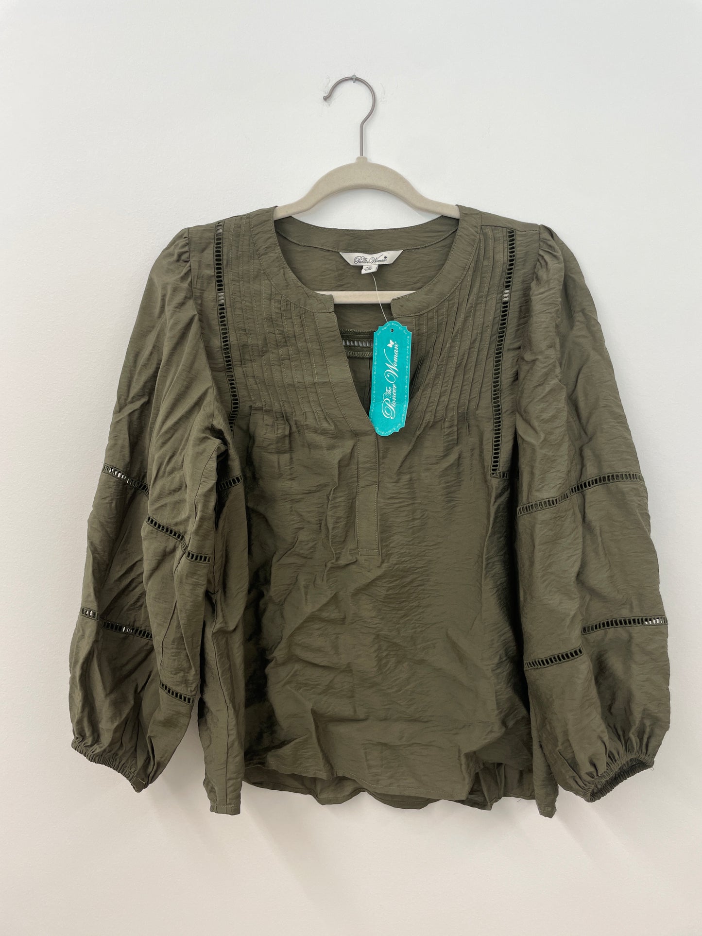 Pioneer Women long sleeve blouse Size S / NWT