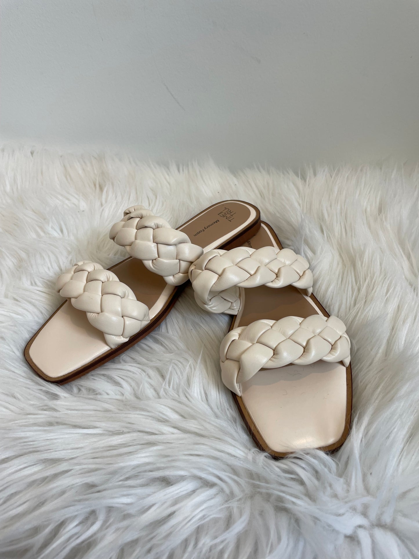 Time and Tru slip on braided sandals Size 7