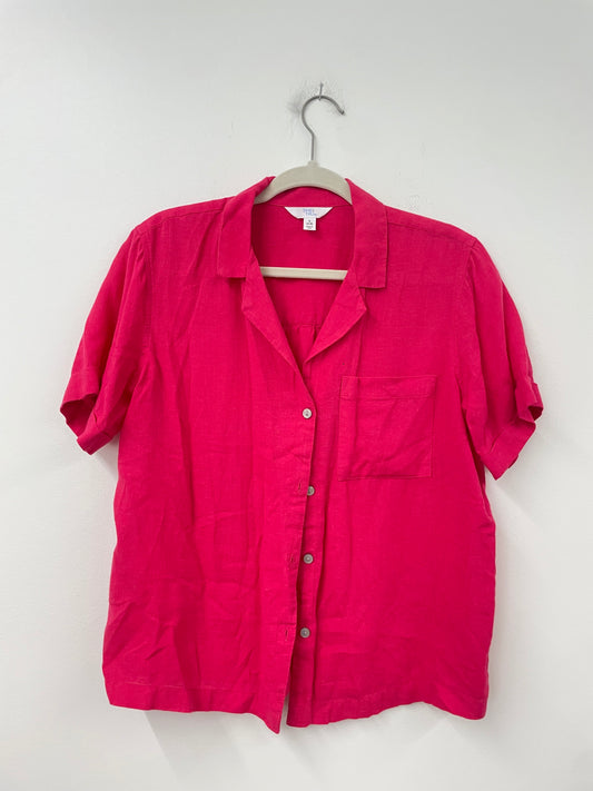 Time and Tru button down shirt Size S / EUC