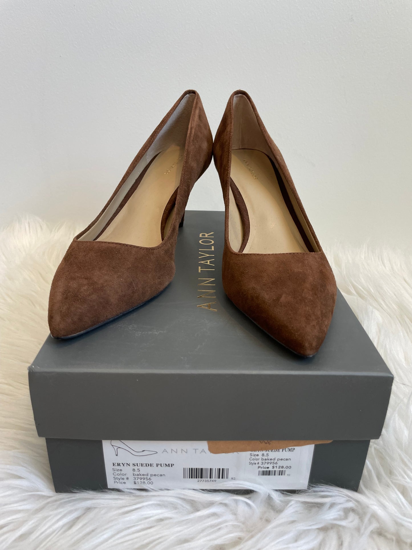 Ann Taylor Eryn Suede pumps Size 8.5