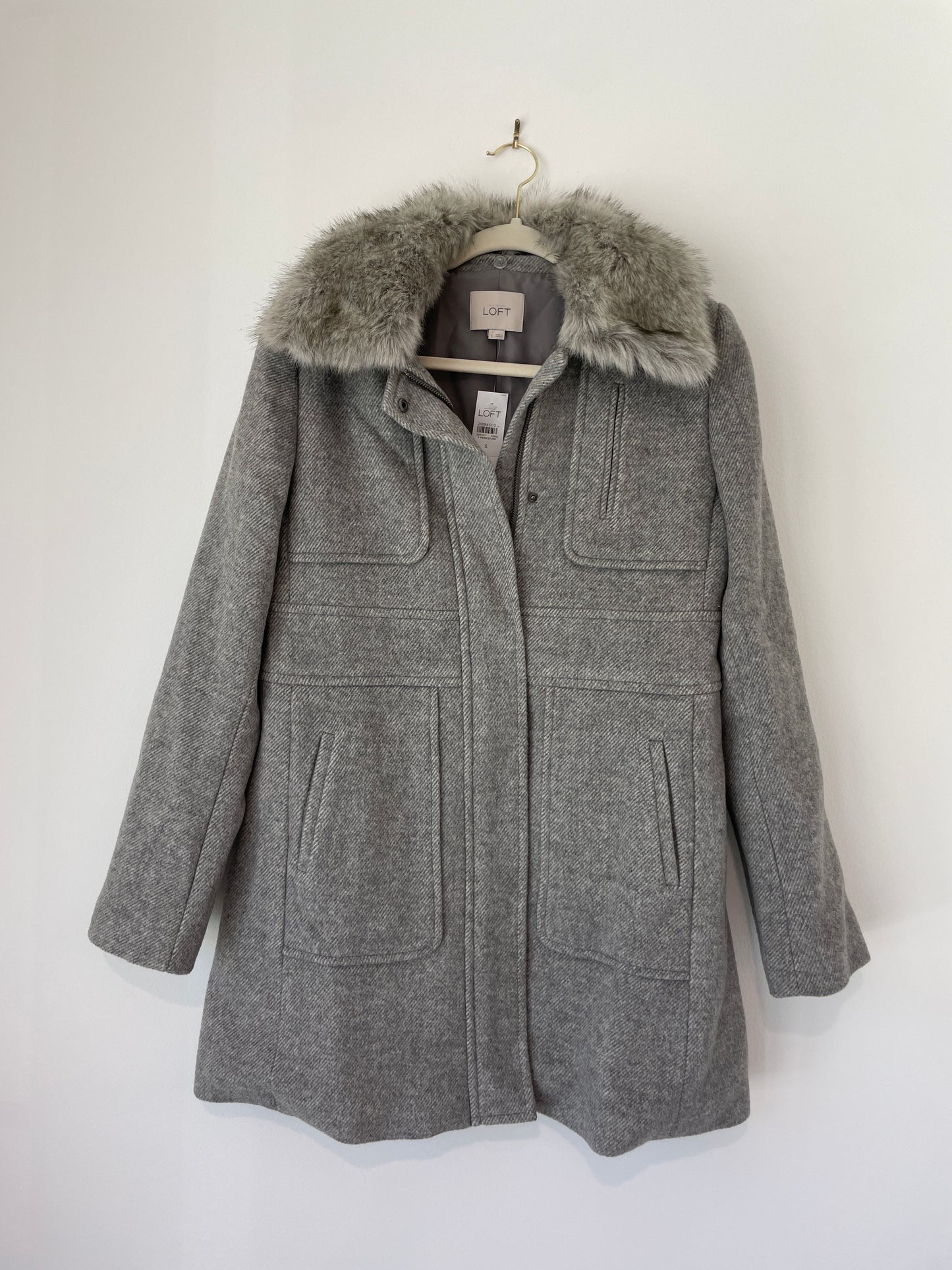 Loft winter coat with Faux fur collar / Size S / NWT