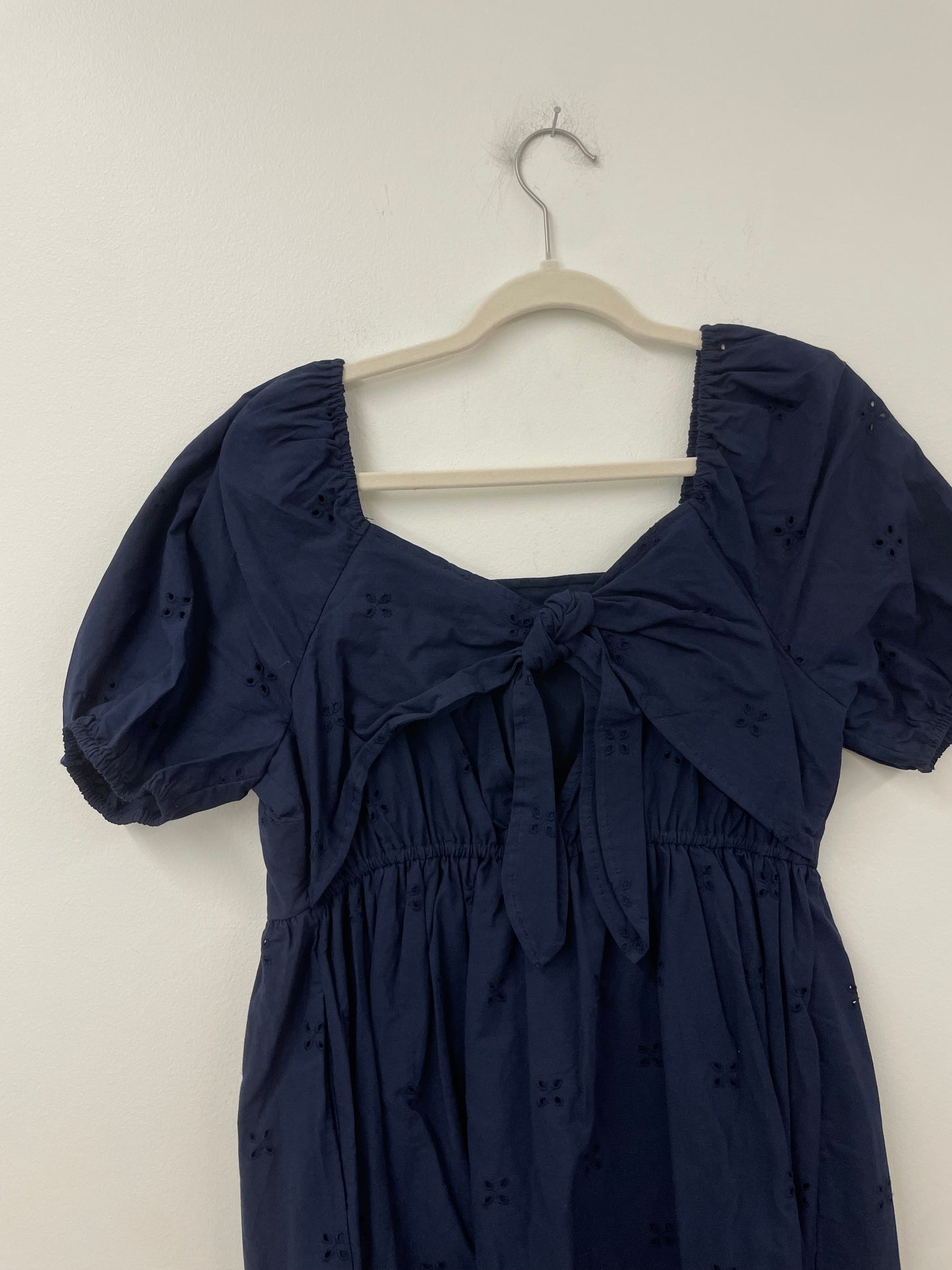 Time and Tru eyelet puffed sleeve tie back midi dress Size S / NWT