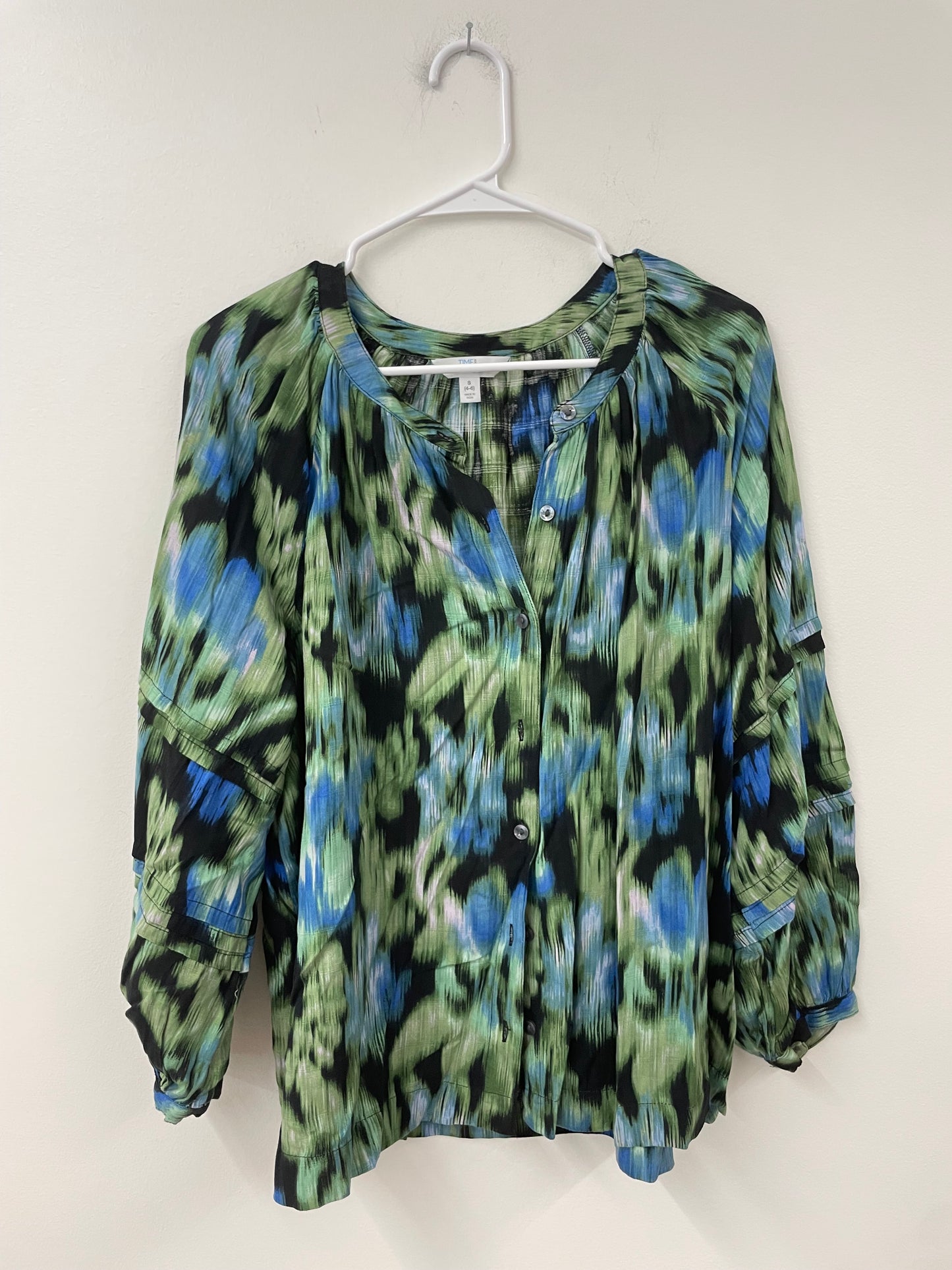 Time and Tru woven printed top Size S / EUC