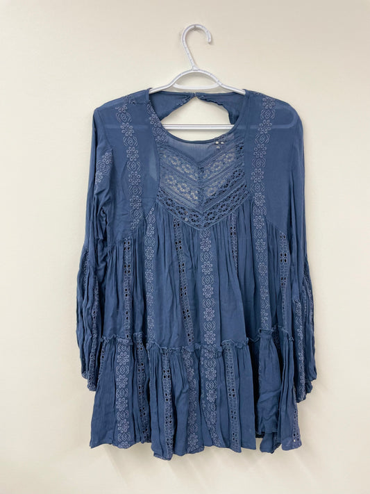 Free People lace tunic top Size XS / EUC
