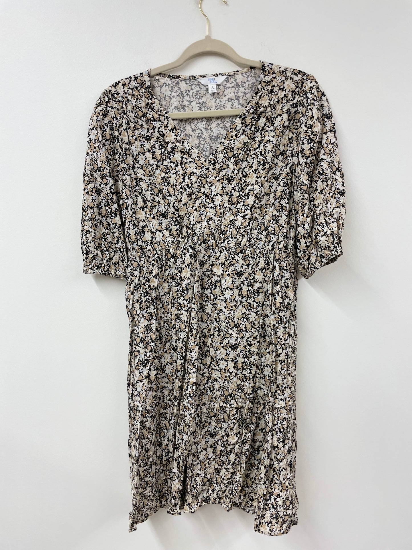 Time and Tru v-neck mini dress Size  S / EUC