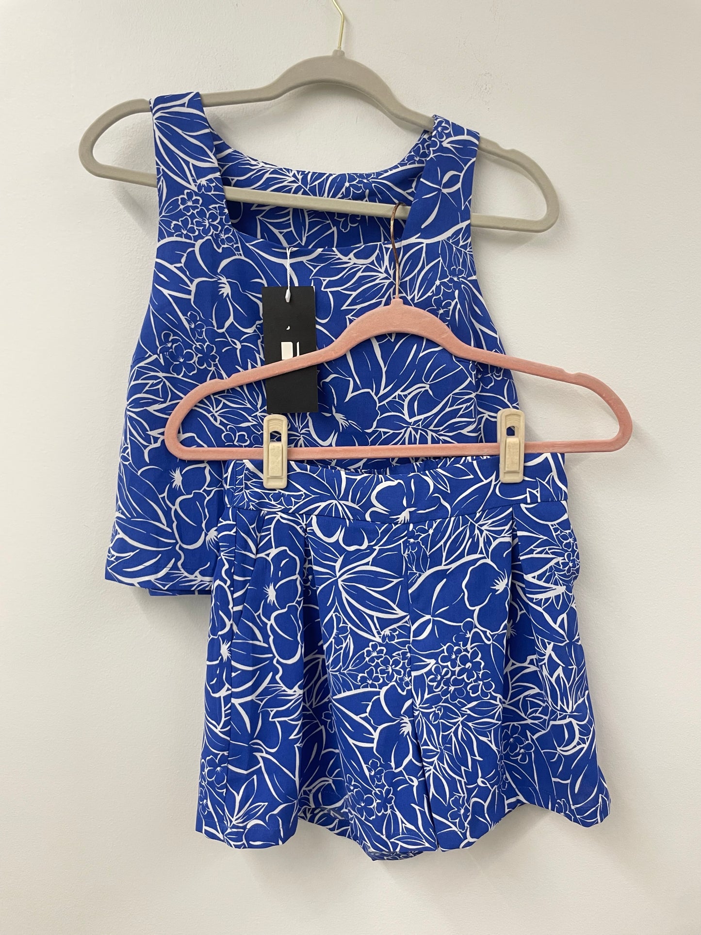Amazon sleeveless top and shorts size S / NWT