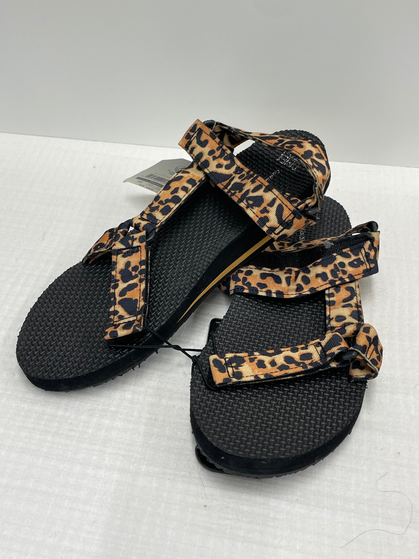 Home and Tru sandal Size 8 / NWT