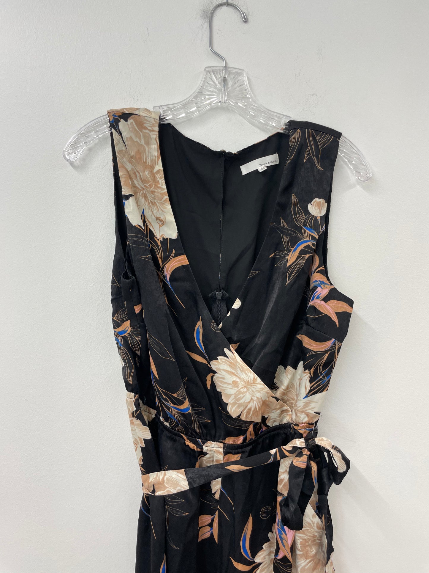 June & Hudson sleeveless jumpsuit Size M / EUC