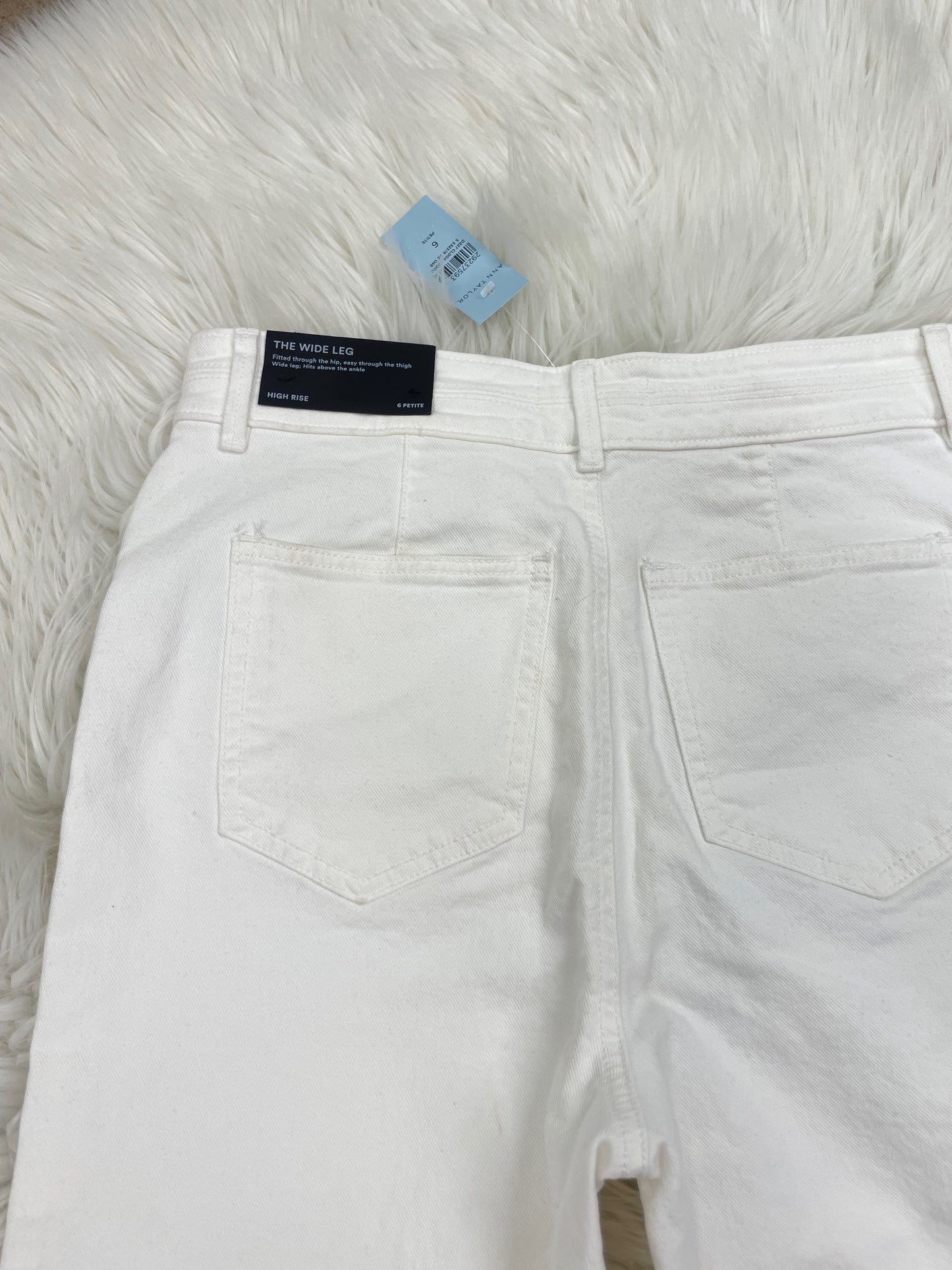 Ann Taylor high rise wide leg jeans Size 6p \NWT