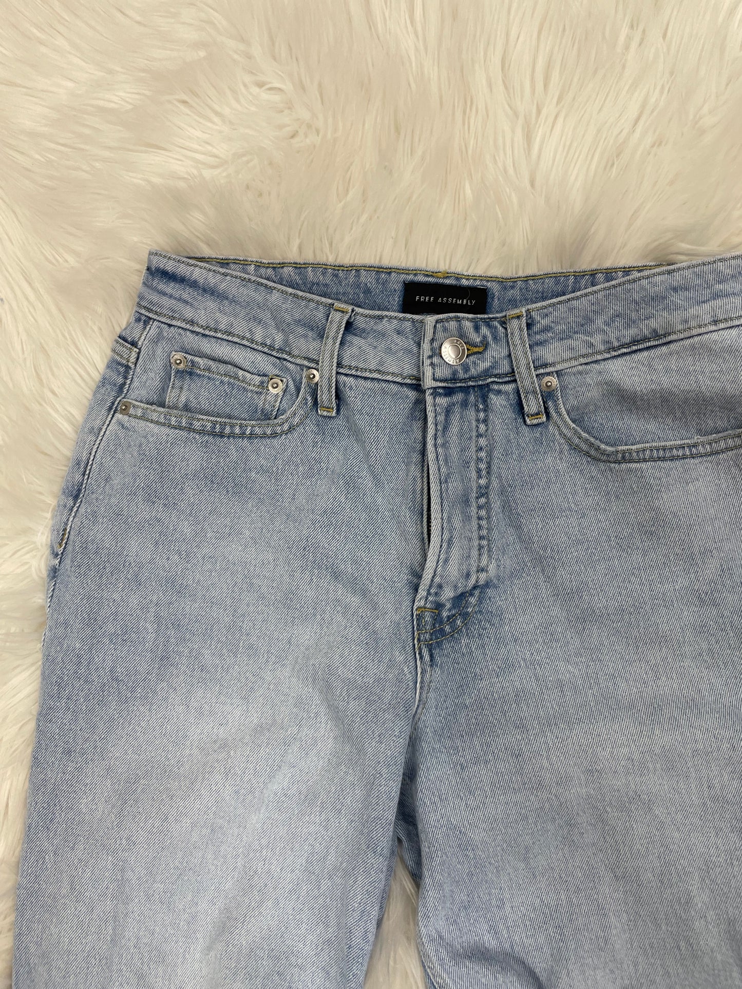Free Assembly jeans Size 6 \EUC