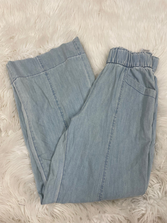 Signature Levi Strauss stretchy waist band flowy jeans Size S \ NWT