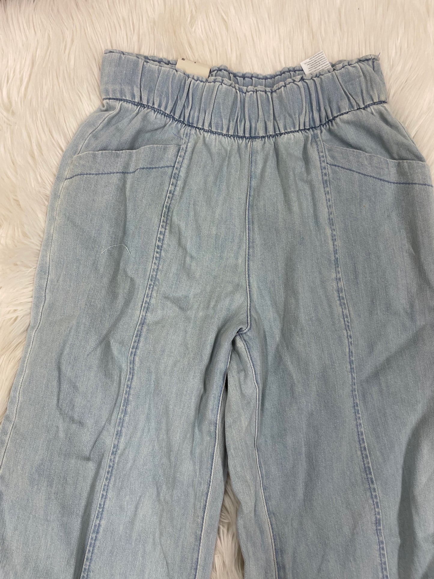 Signature Levi Strauss stretchy waist band flowy jeans Size S \ NWT