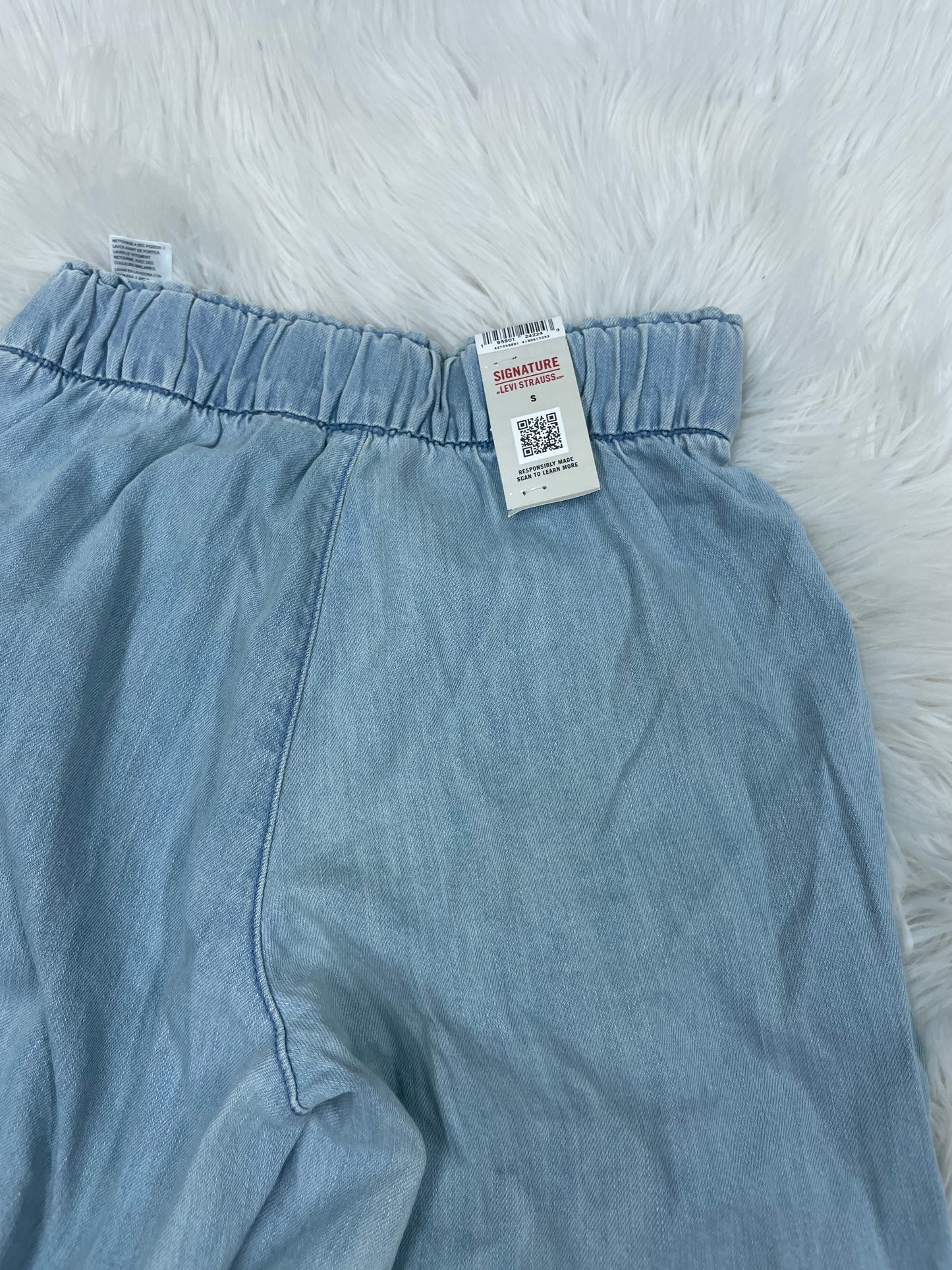 Signature Levi Strauss stretchy waist band flowy jeans Size S \ NWT