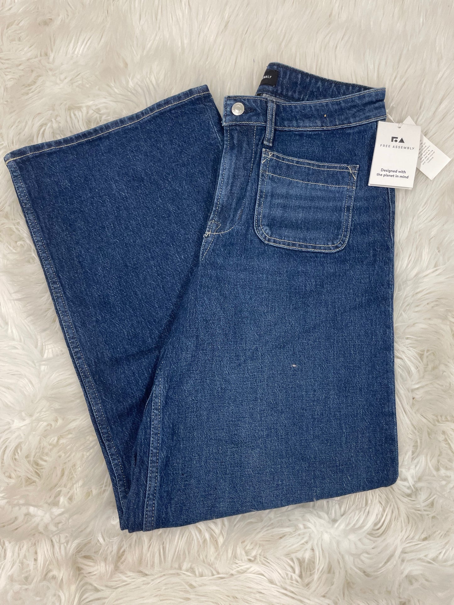 Free Assembly patch pocket wide leg jeans Size 6 \ NWT