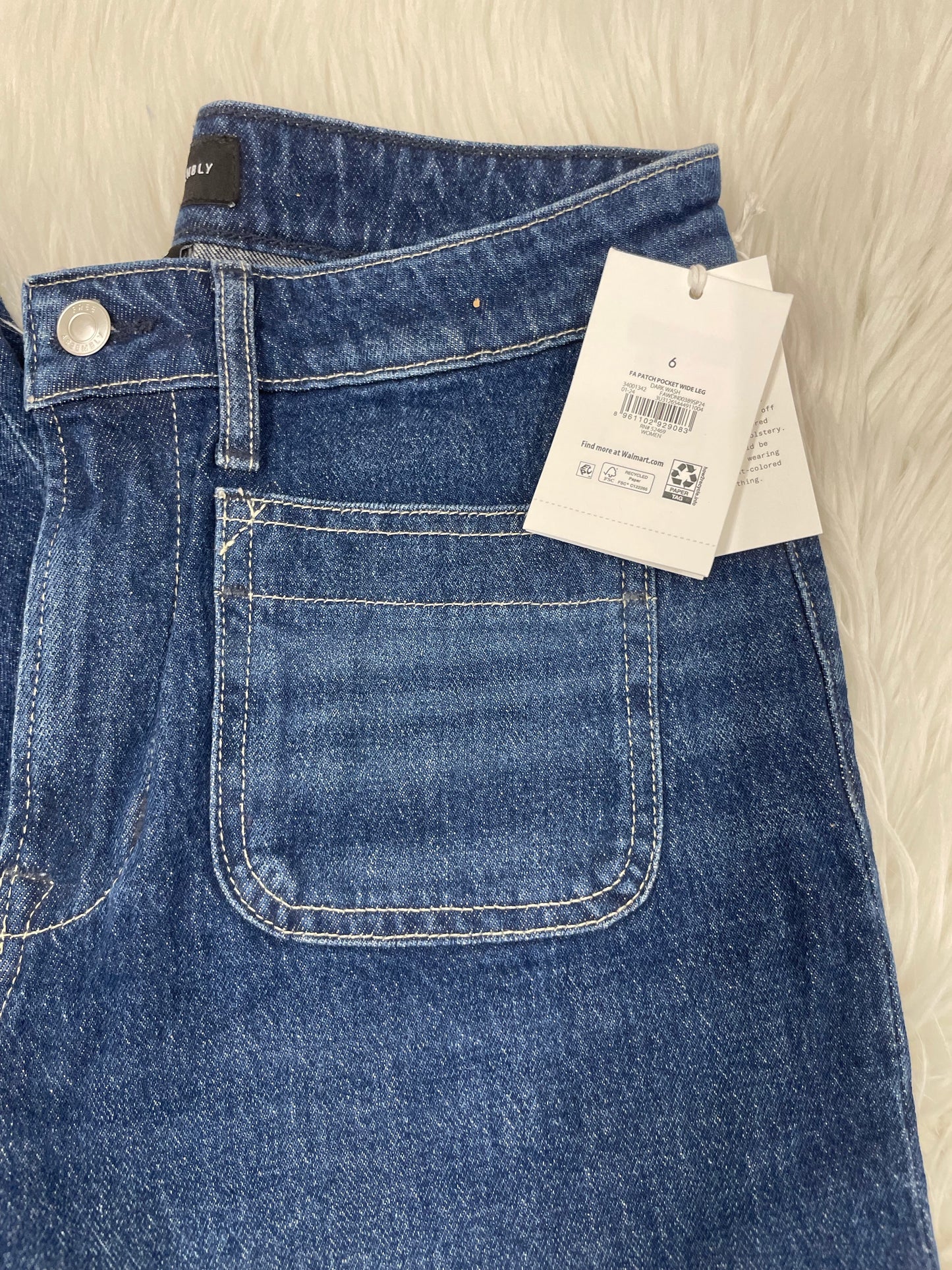 Free Assembly patch pocket wide leg jeans Size 6 \ NWT